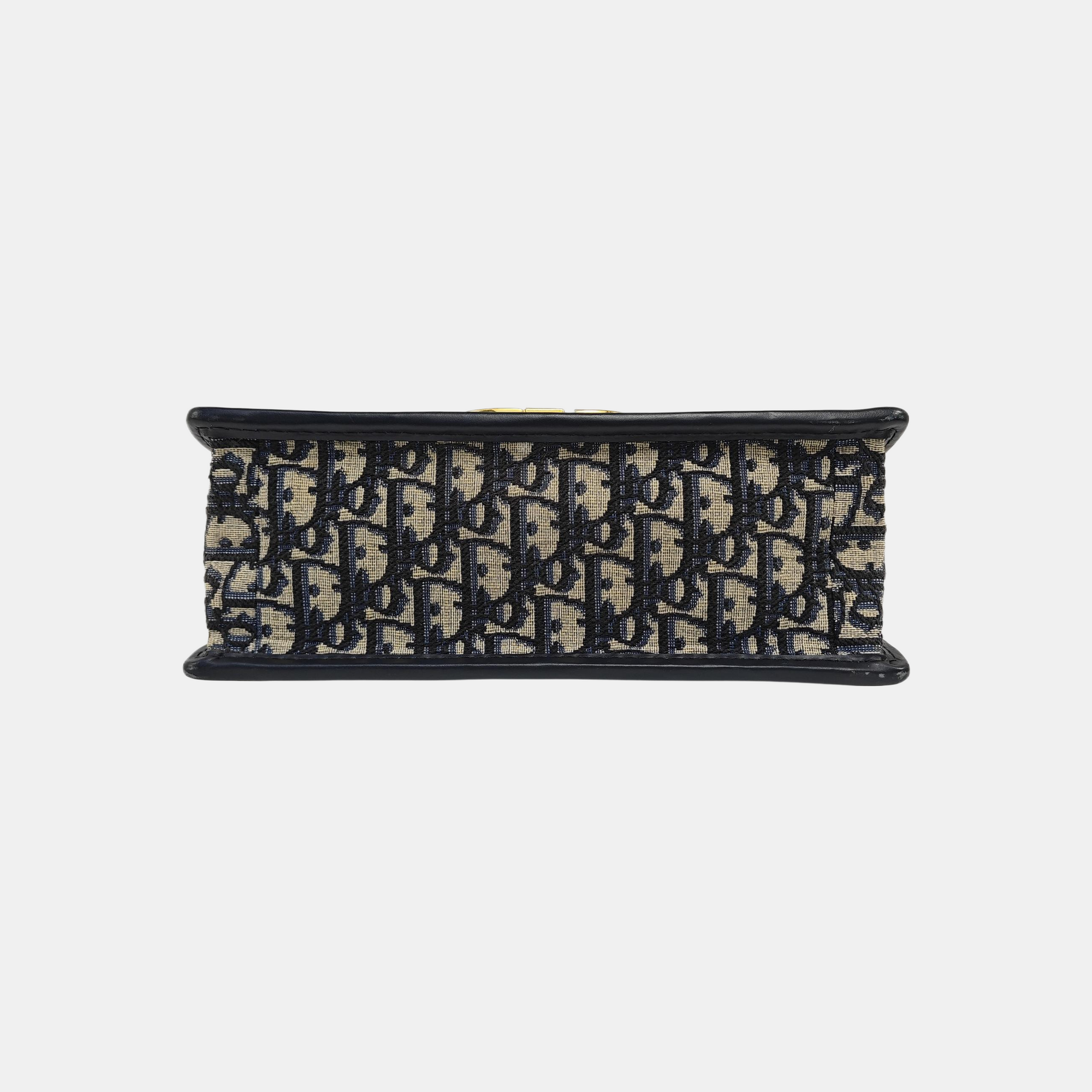 30 Montaigne Oblique Canvas Blue