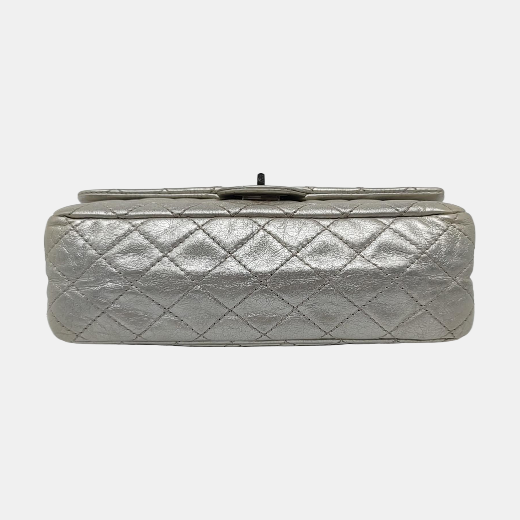 Authenticated pre-owned  2.55 225 (small) Quilted Calfskin Silver - Crossbody Bag at Looply