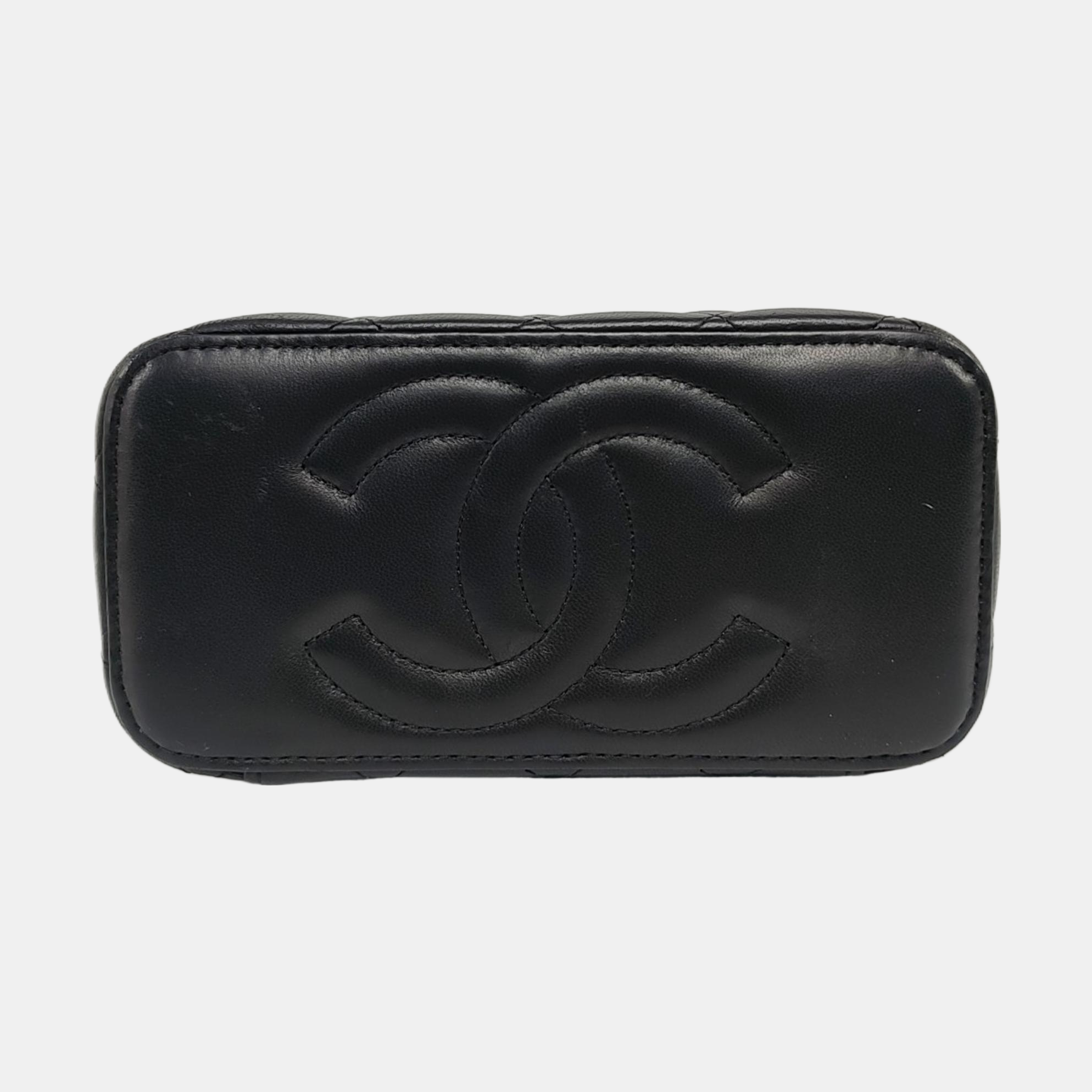 Authenticated pre-owned  VANITY CASE Medium Quilted Lambskin Black - Crossbody Bag at Looply