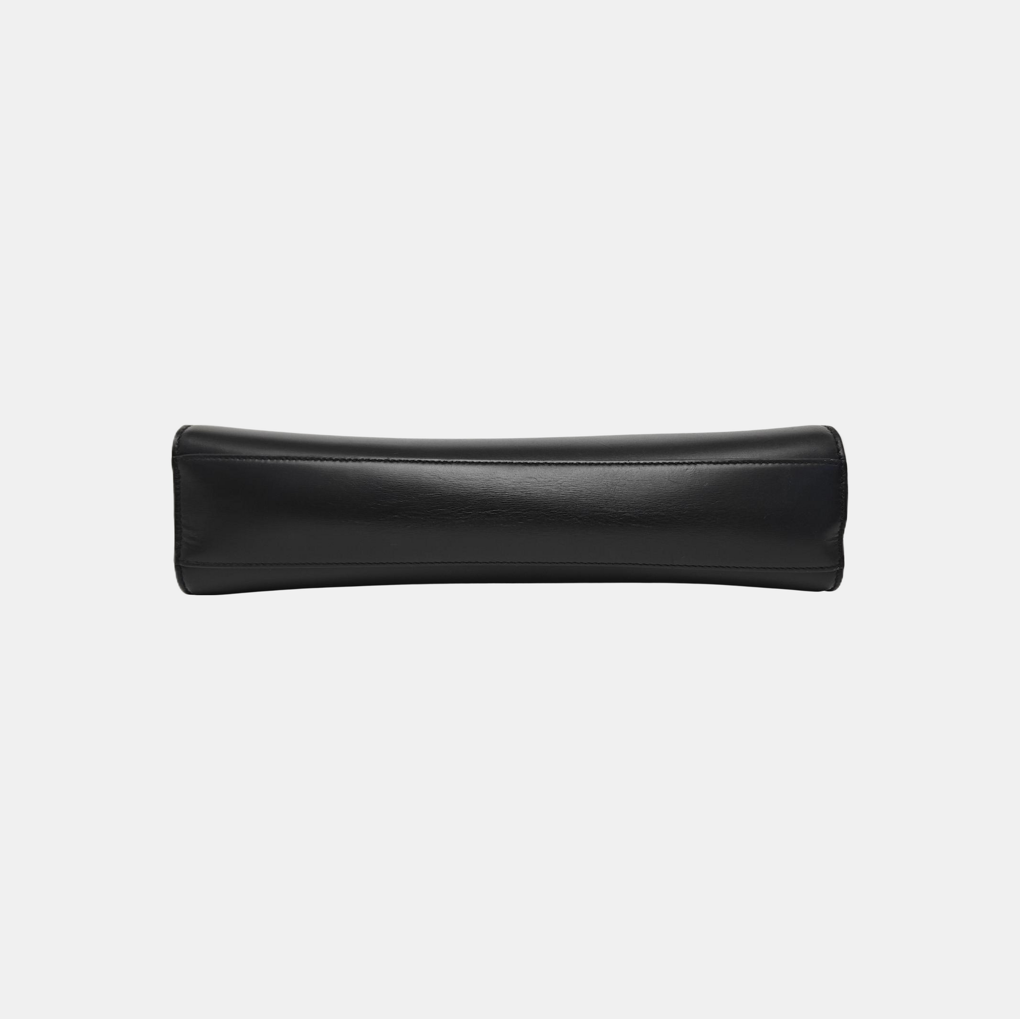 MANHATTAN Medium Calfskin Black