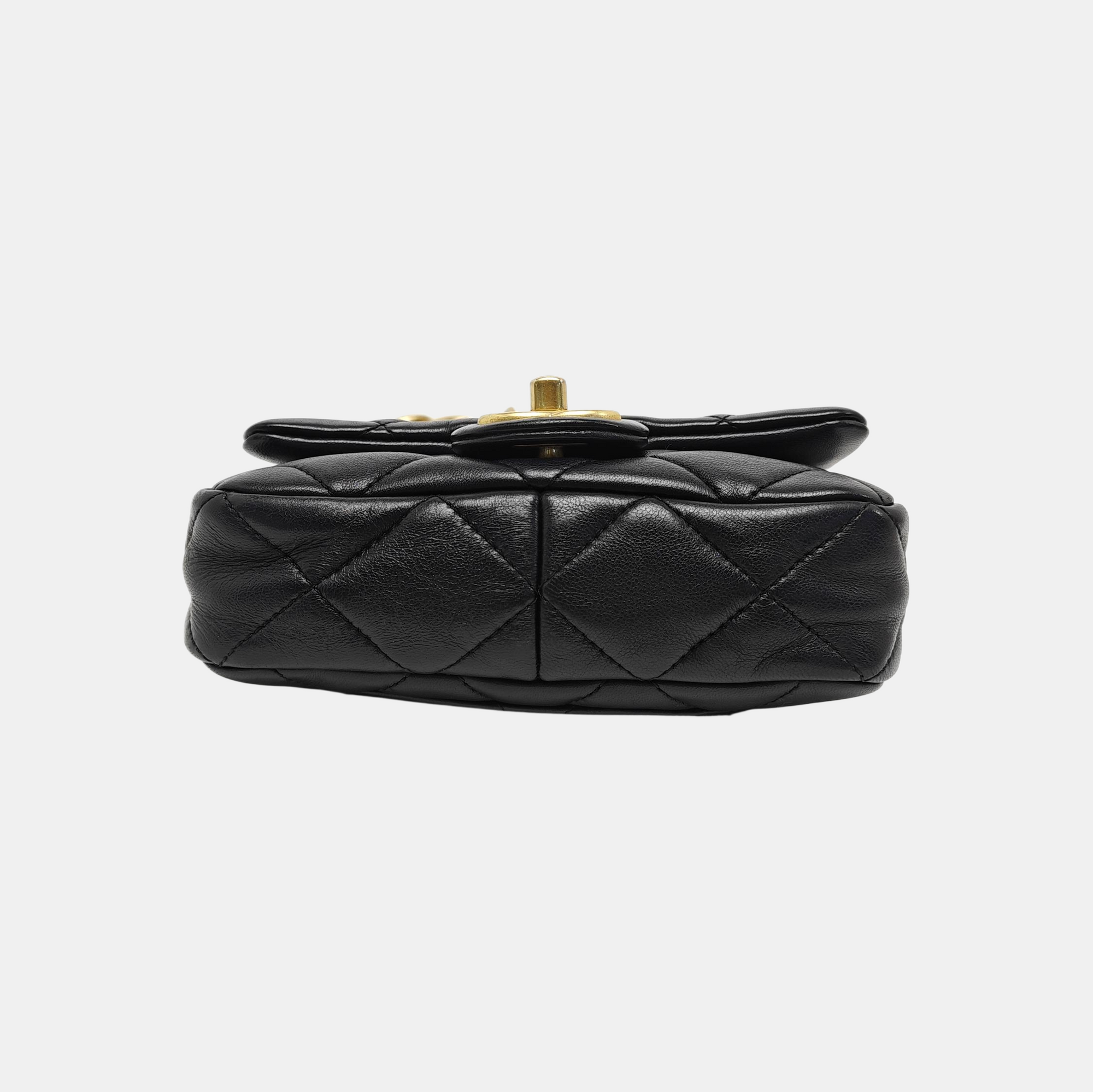 Authenticated pre-owned  CLASSIC FLAP Mini Quilted Lambskin Black - Shoulder Bag at Looply