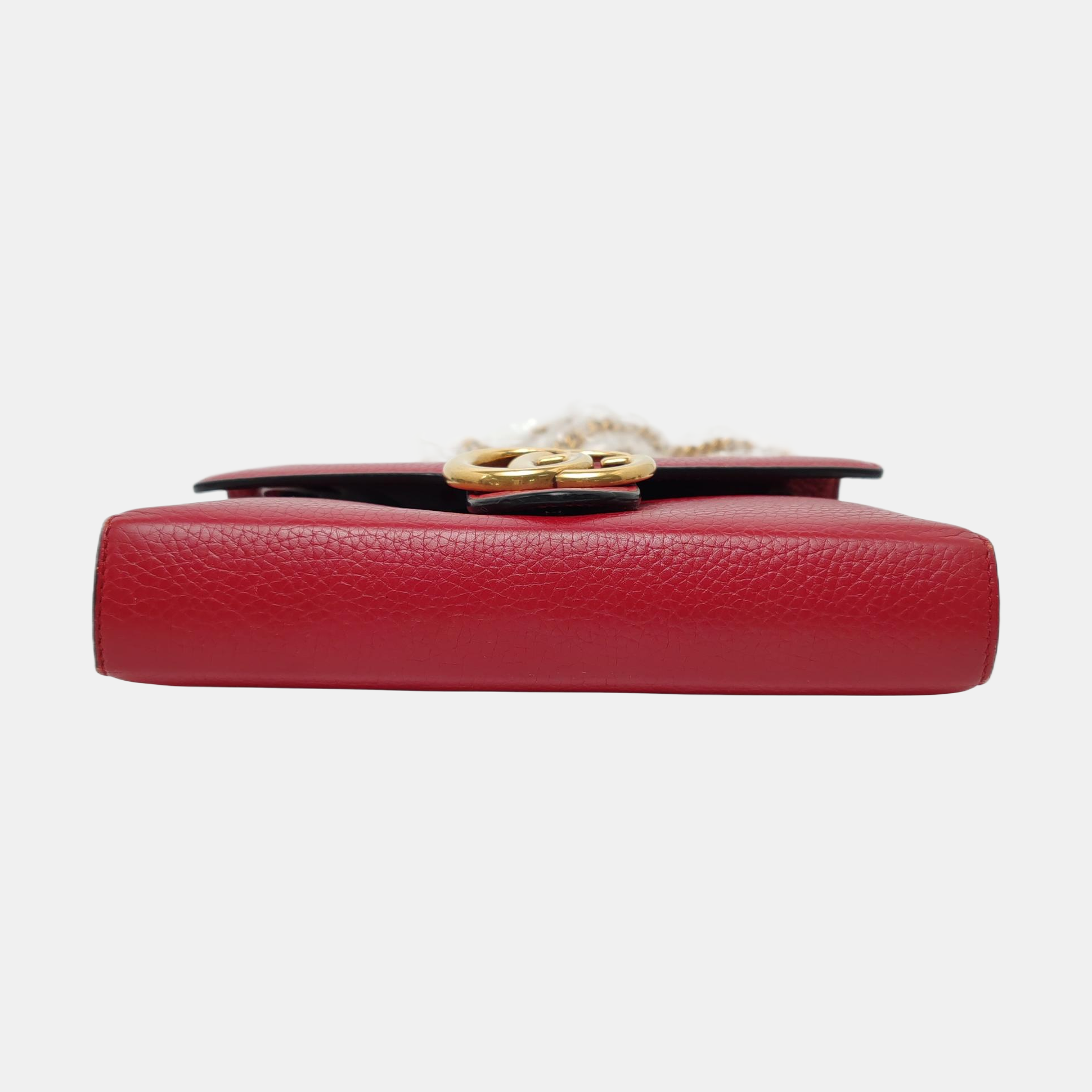 Authenticated pre-owned  GG Marmont Mini Calfskin Red - Shoulder Bag at Looply