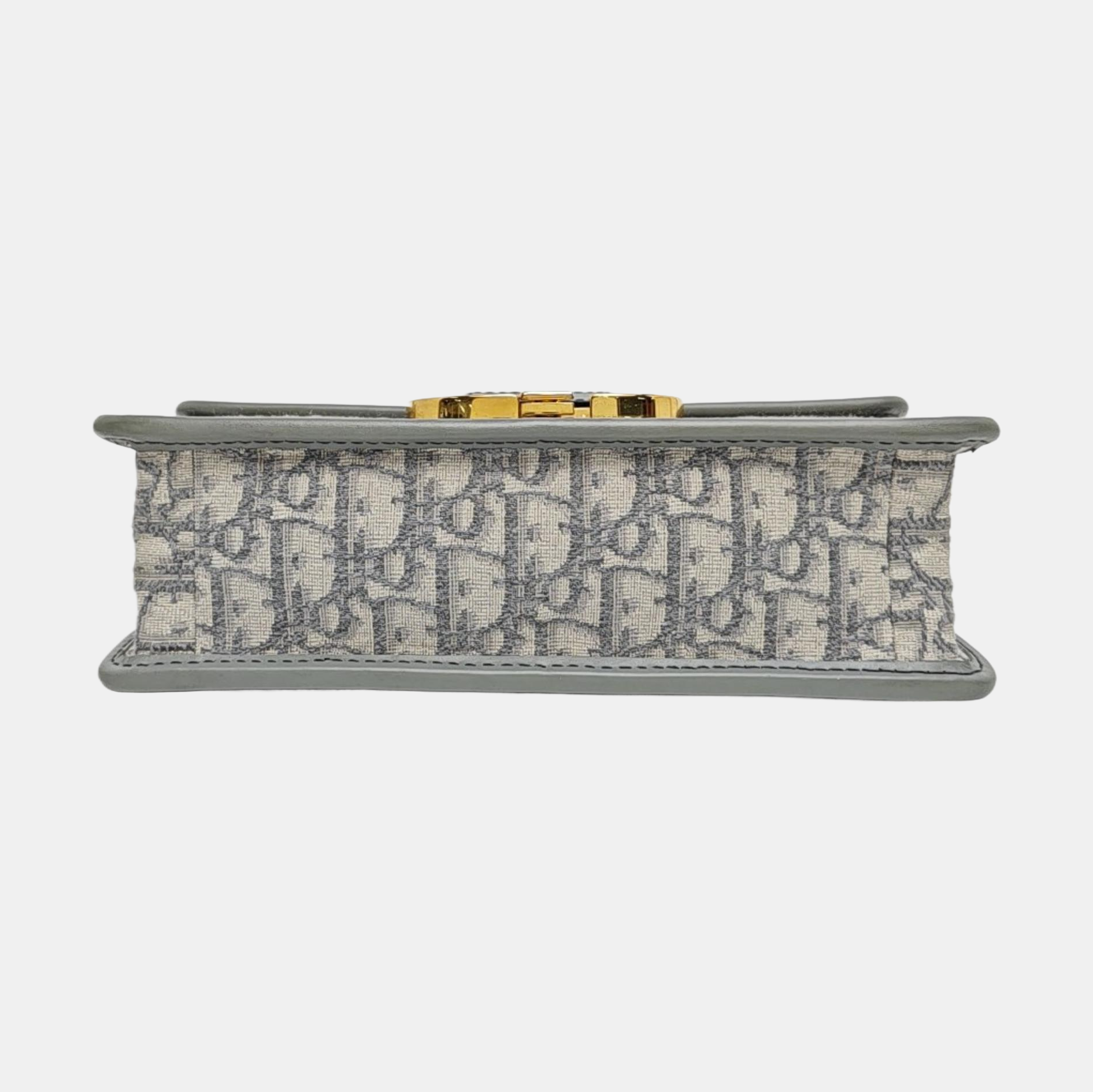 30 Montaigne Medium Oblique Canvas Gray