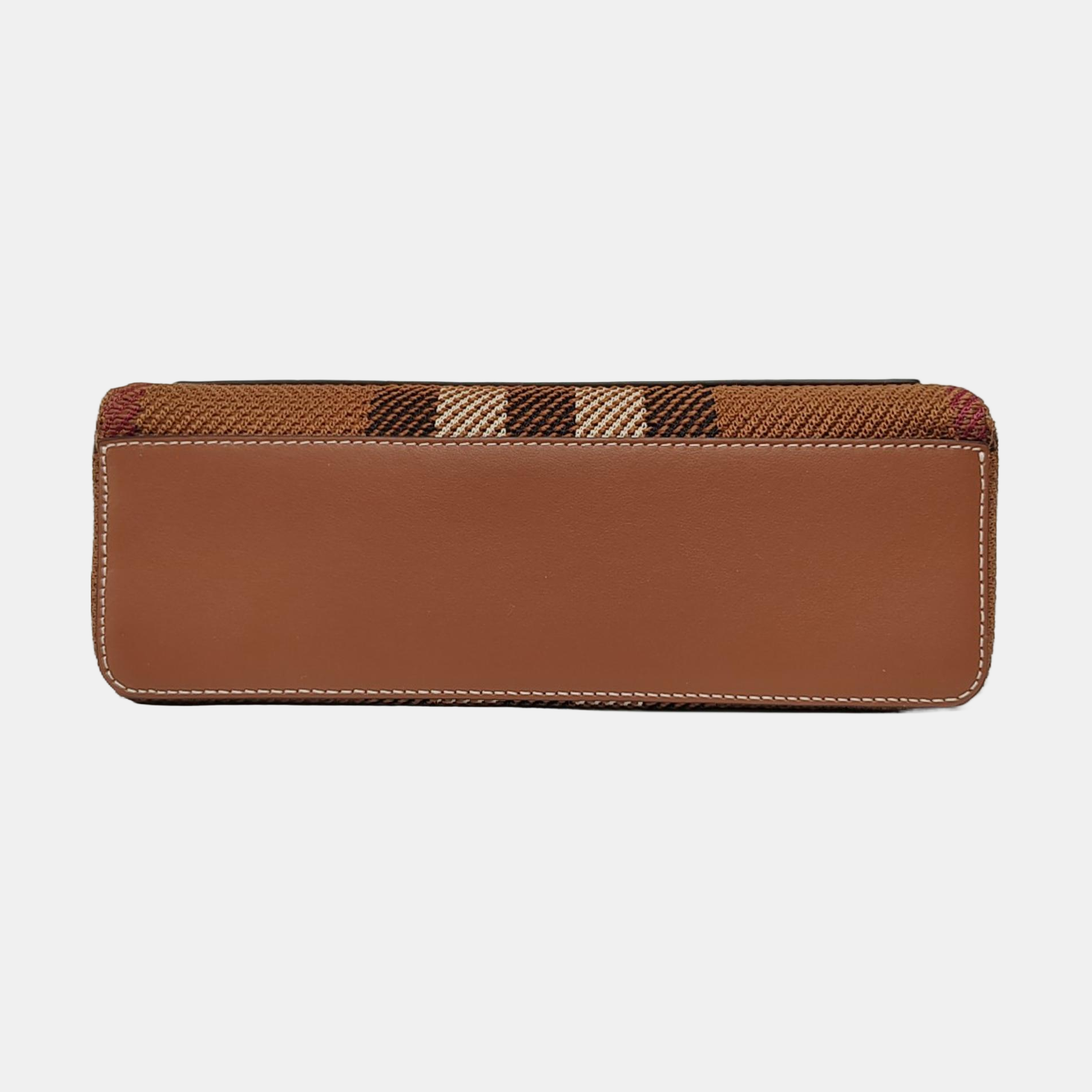 Canvas Brown