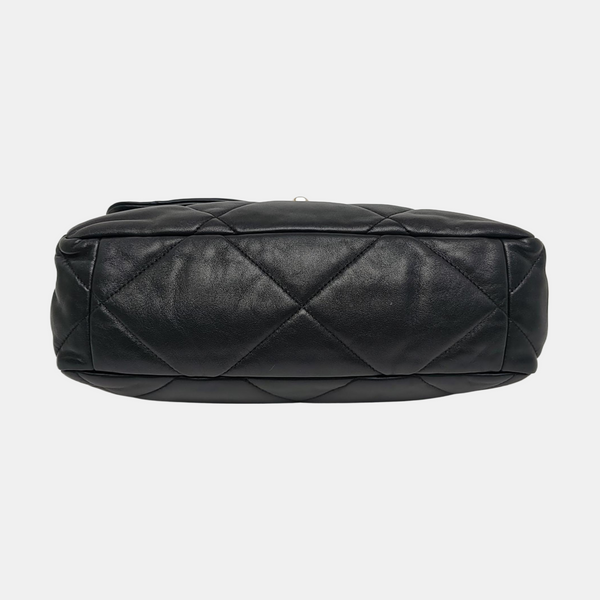 CHANEL 19 Grande Piel de Cordero Acolchada Negro