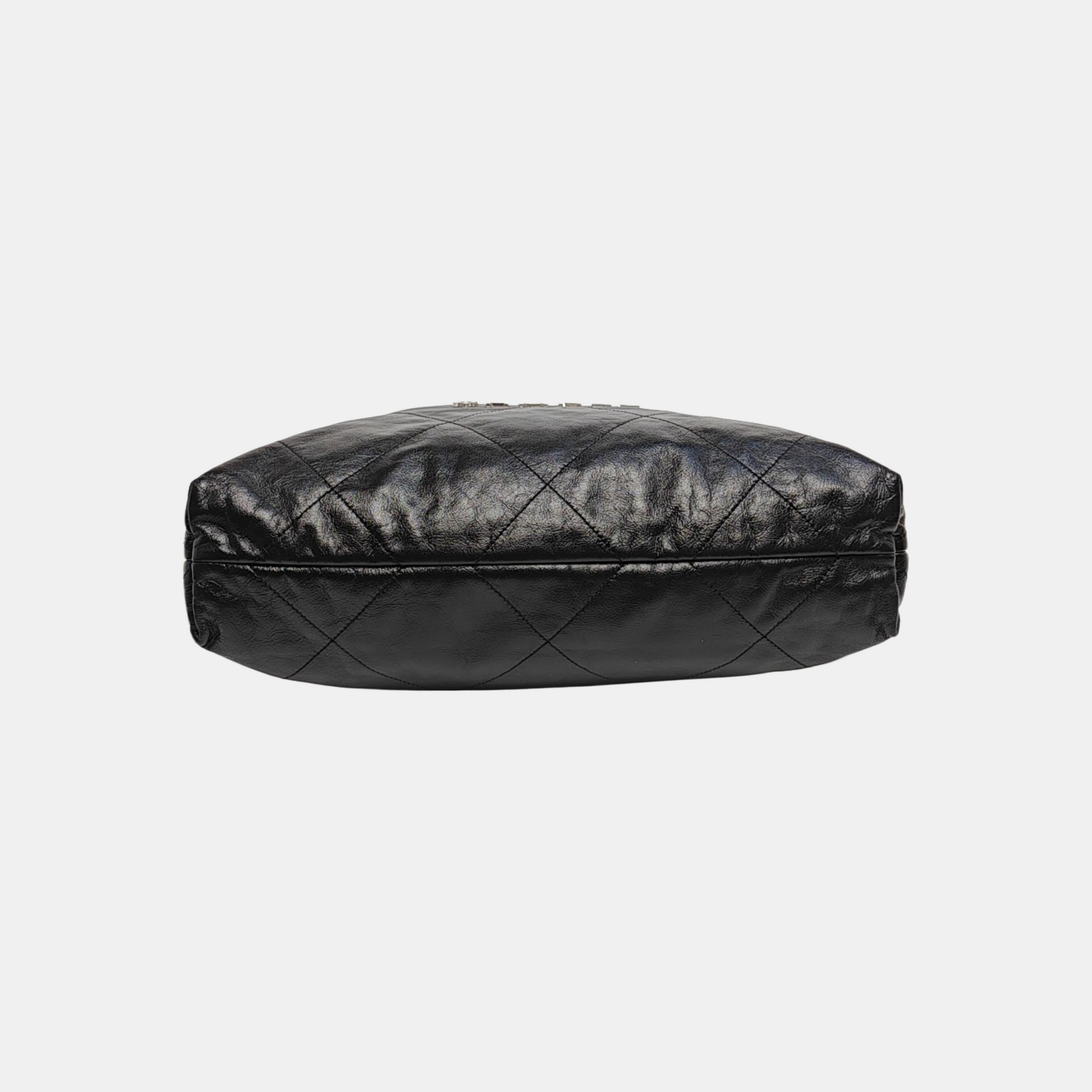 CHANEL 22 Medium Quilted Calfskin Black