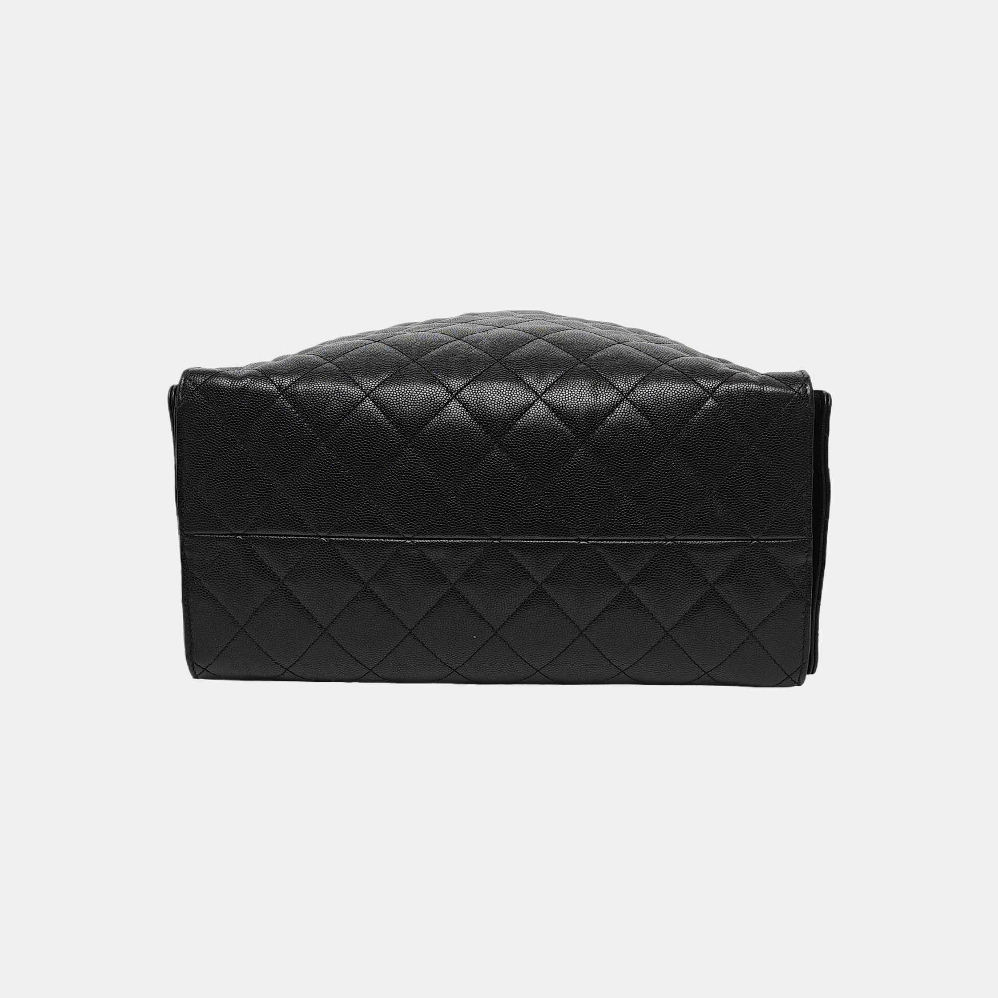 CHANEL 25 Medium Quilted Grained Calfskin Black