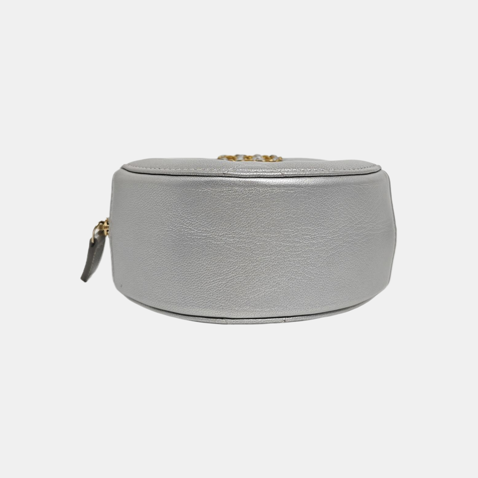 CHANEL 19 Piel de cordero acolchada plateada