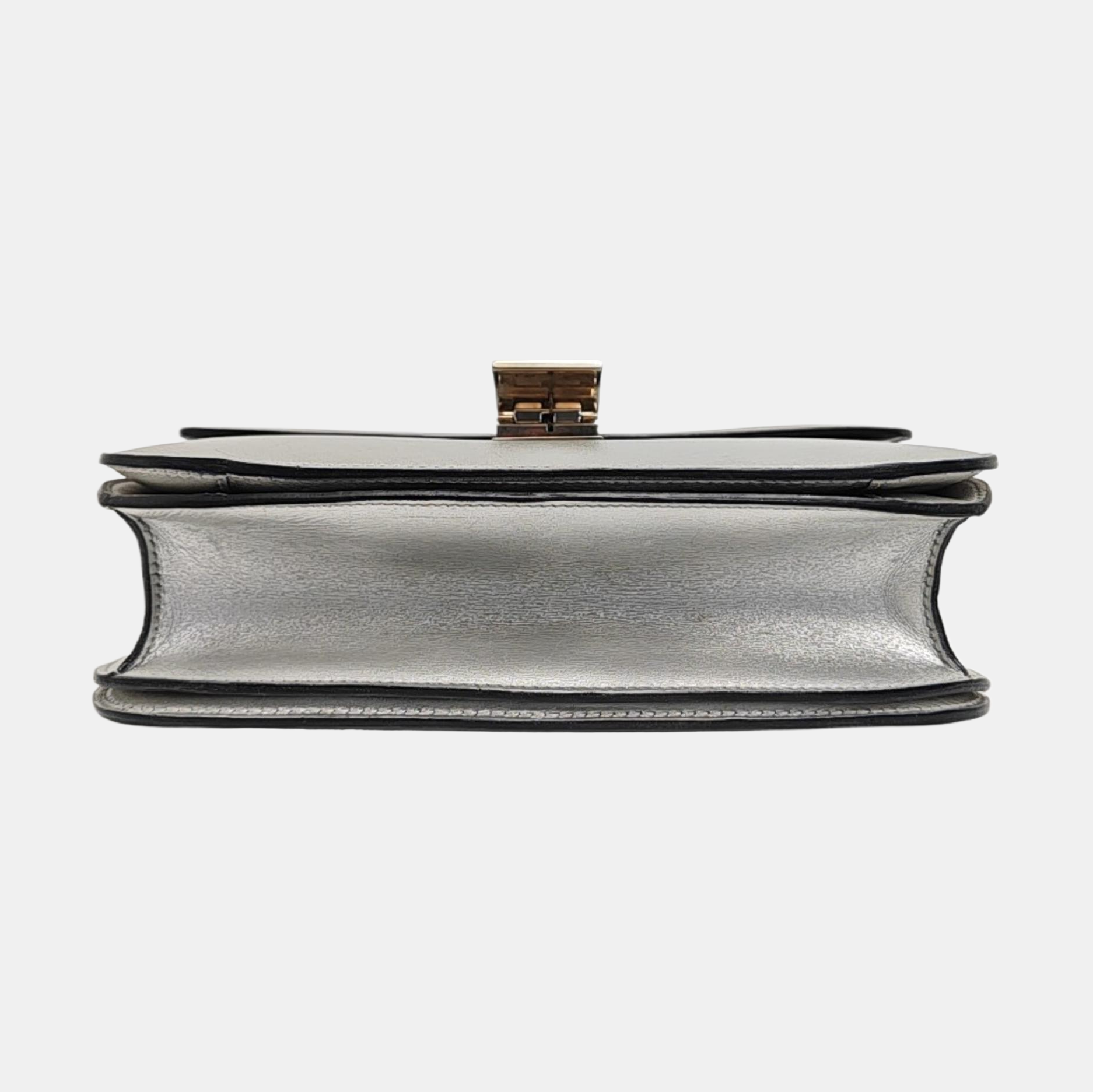 Authenticated pre-owned  CLASSIC BOX Calfskin Silver - Shoulder Bag at Looply