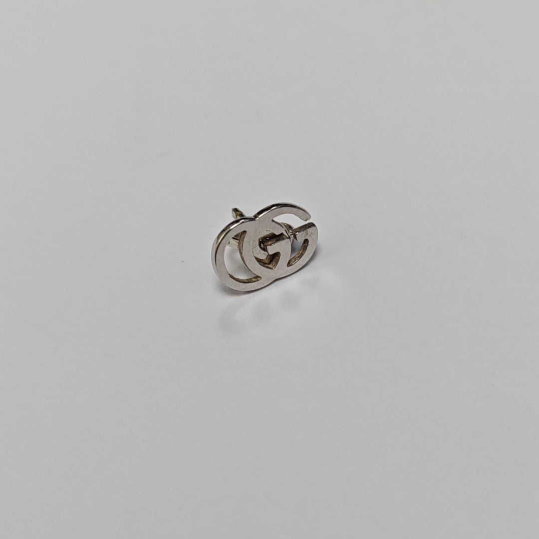 GG Running 18k White Gold Silver Stud Earrings