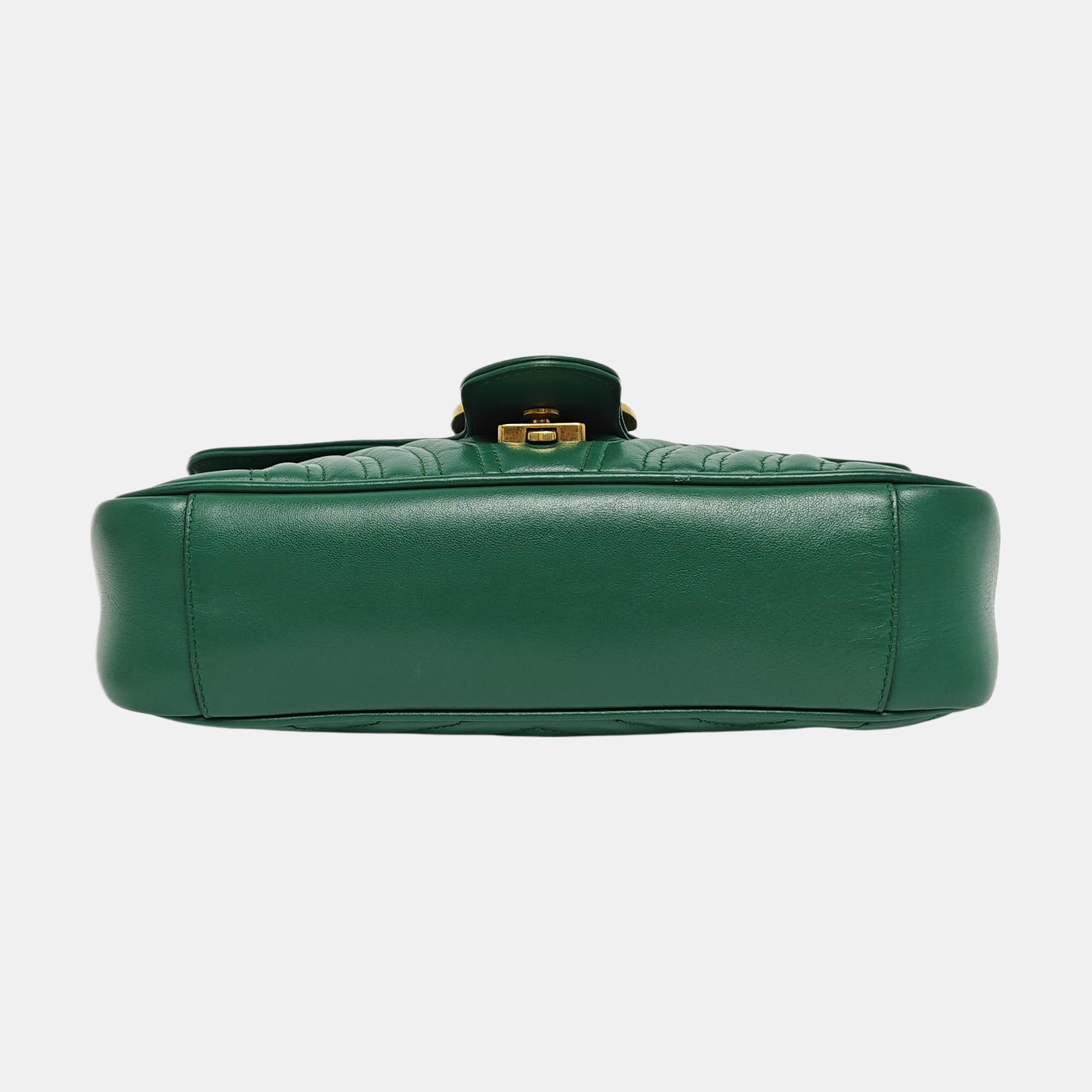Authenticated pre-owned  GG Marmont Medium Quilted Calfskin Green - Shoulder Bag at Looply