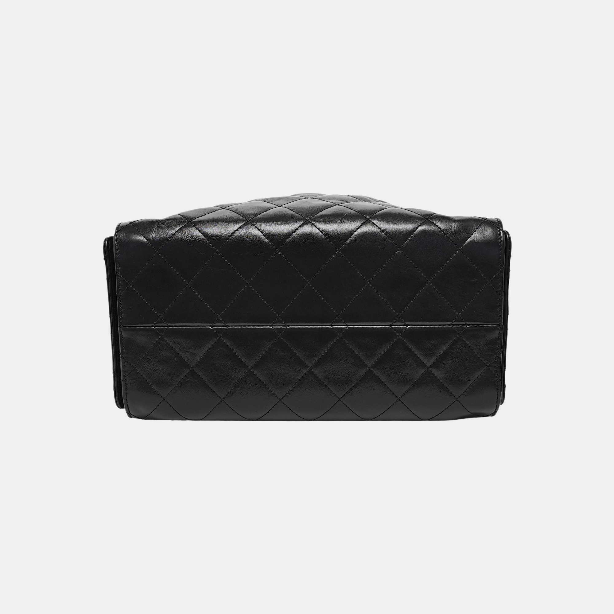 CHANEL 25 Small Quilted Waxed Cafskin Black