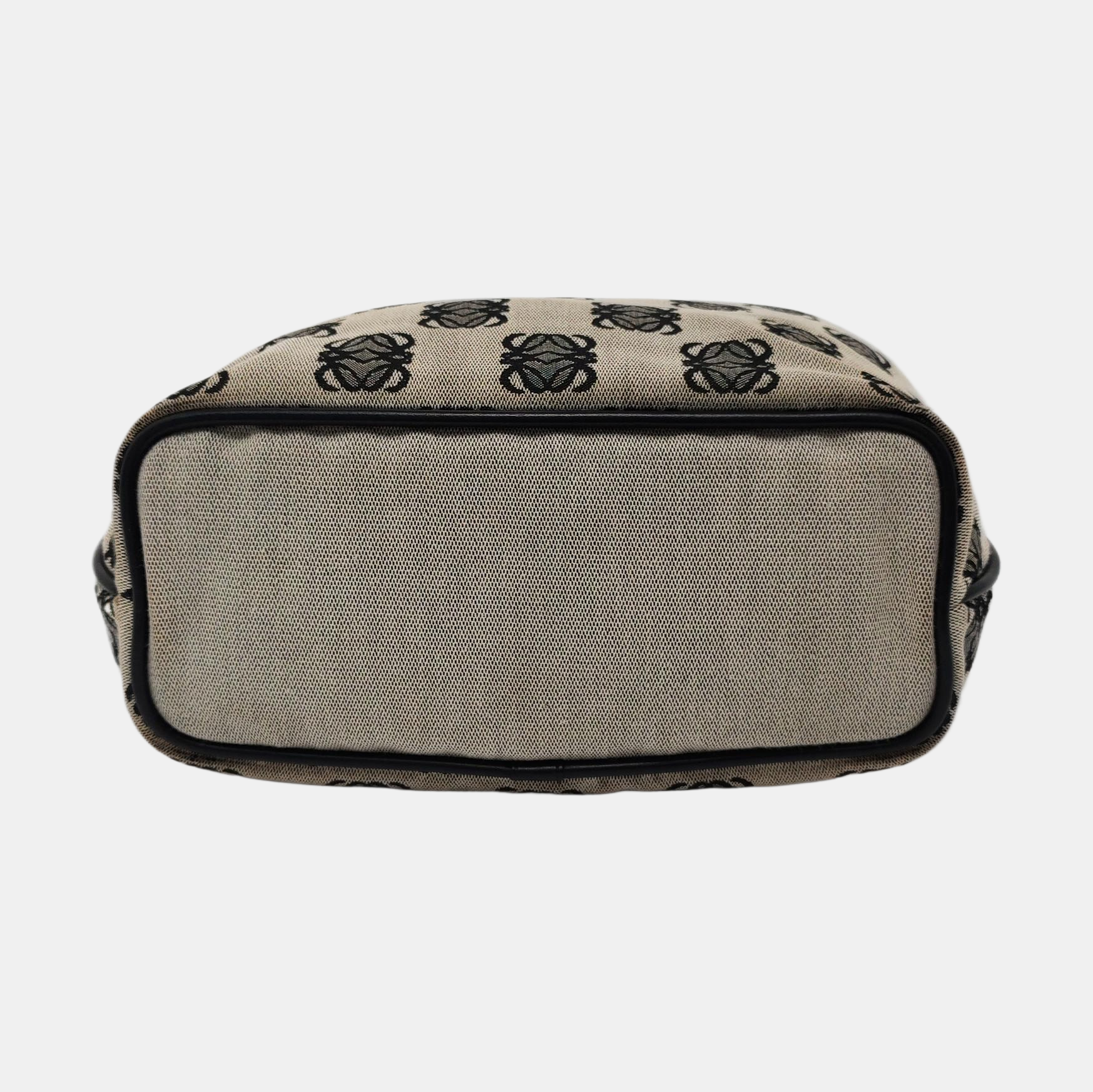 Monogram Canvas Gray