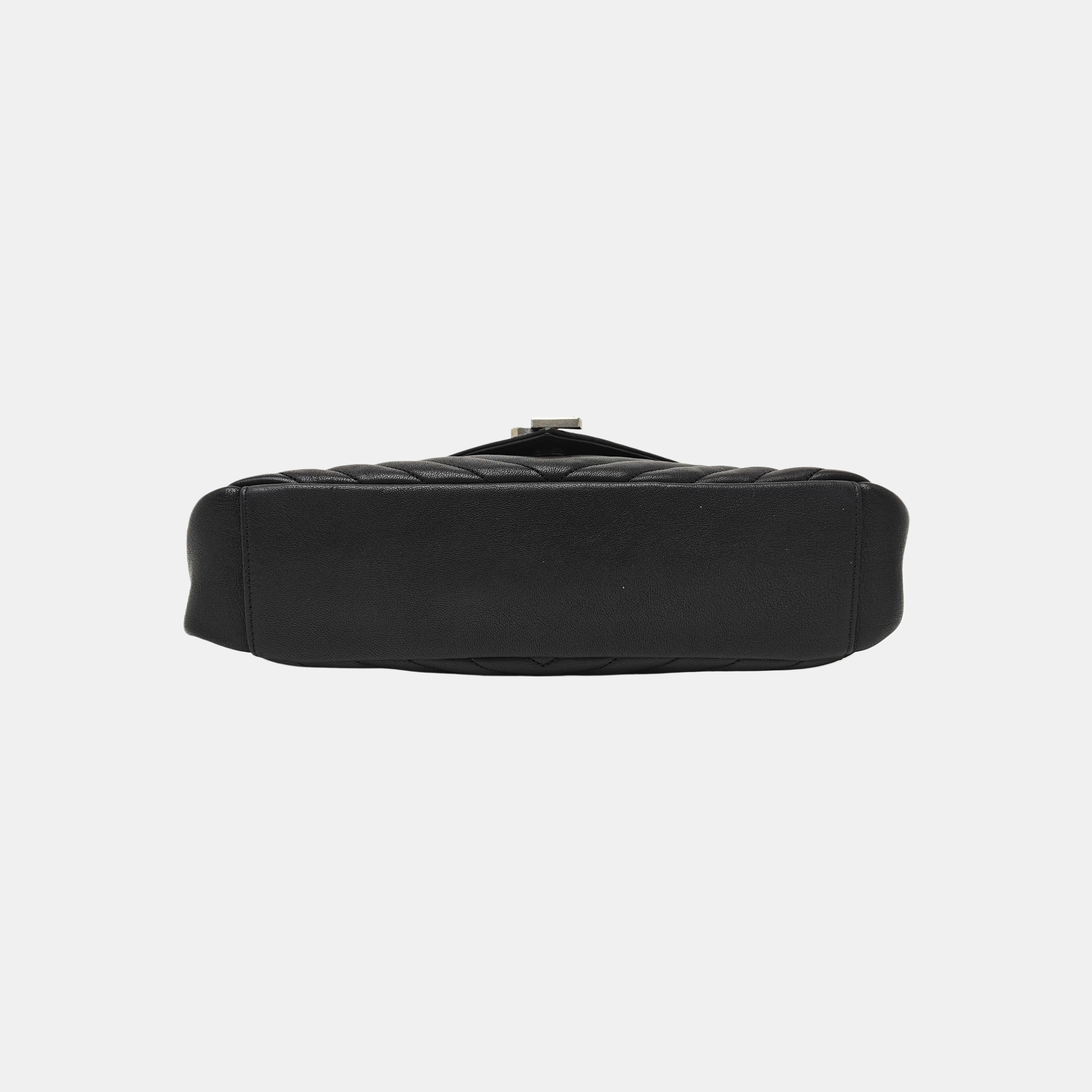 COLLEGE Large Chevron Calfskin Black