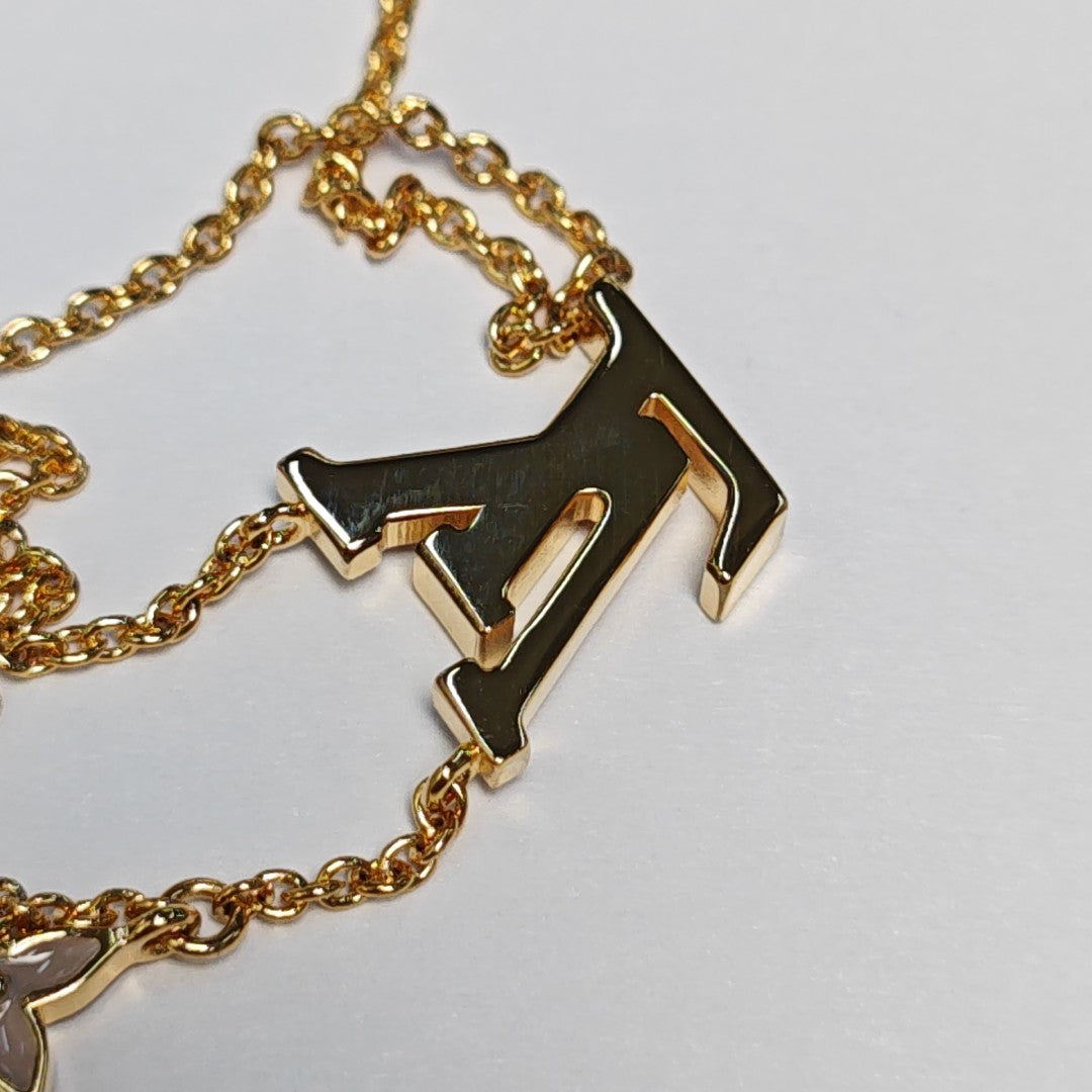LV &amp; ME Metal Gold Necklace