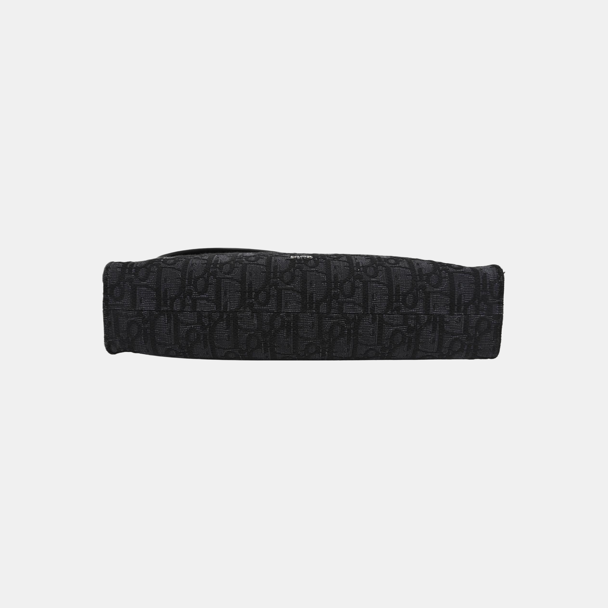 Saddle Medium Oblique Canvas Black
