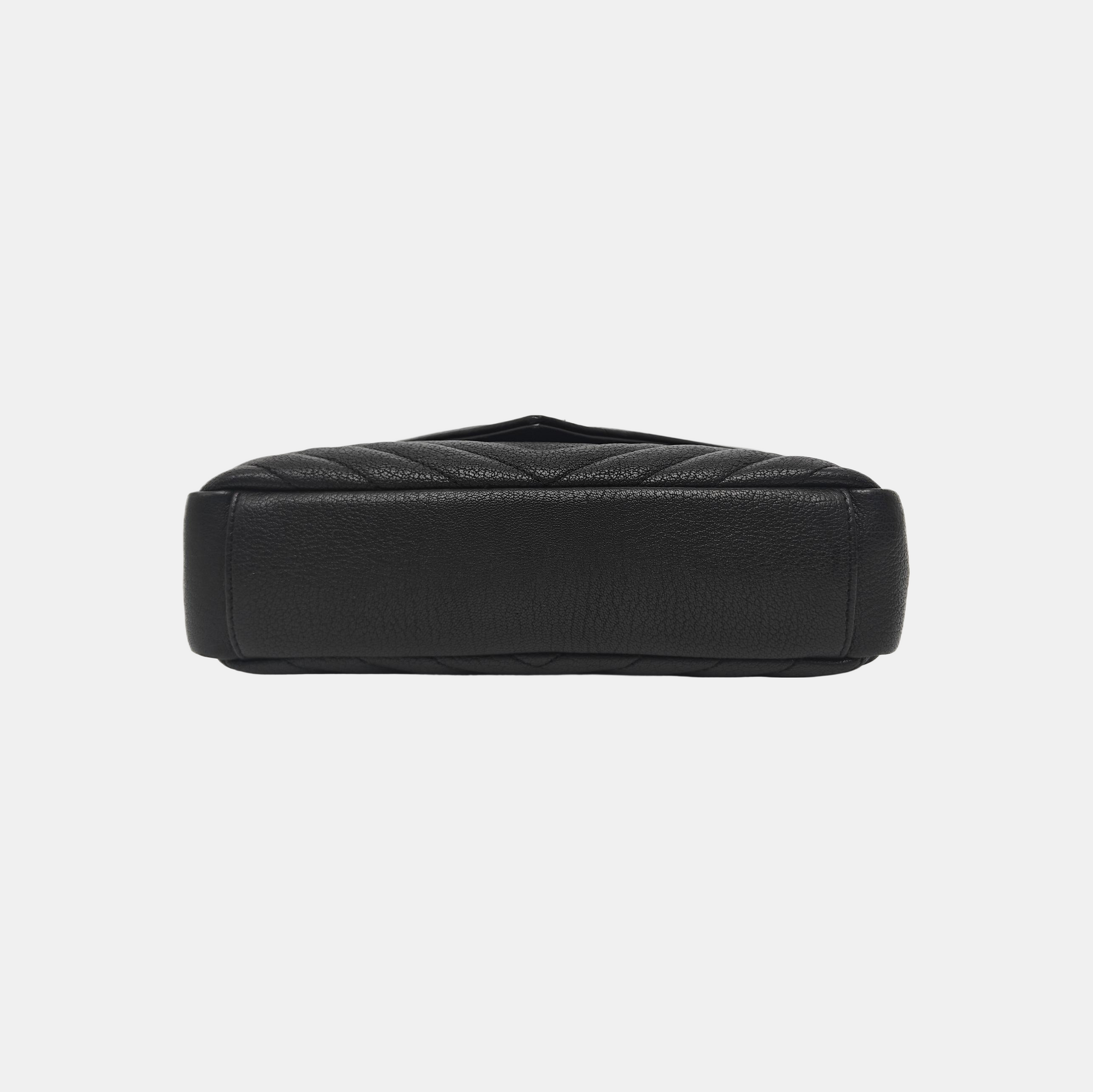 COLLEGE Medium Chevron Lambskin Black