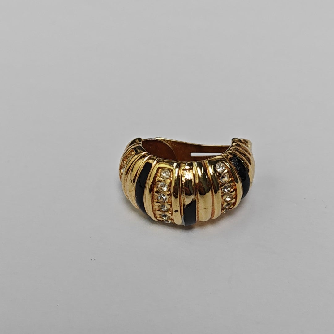 Twist Round Metal Gold Clip On Earrings