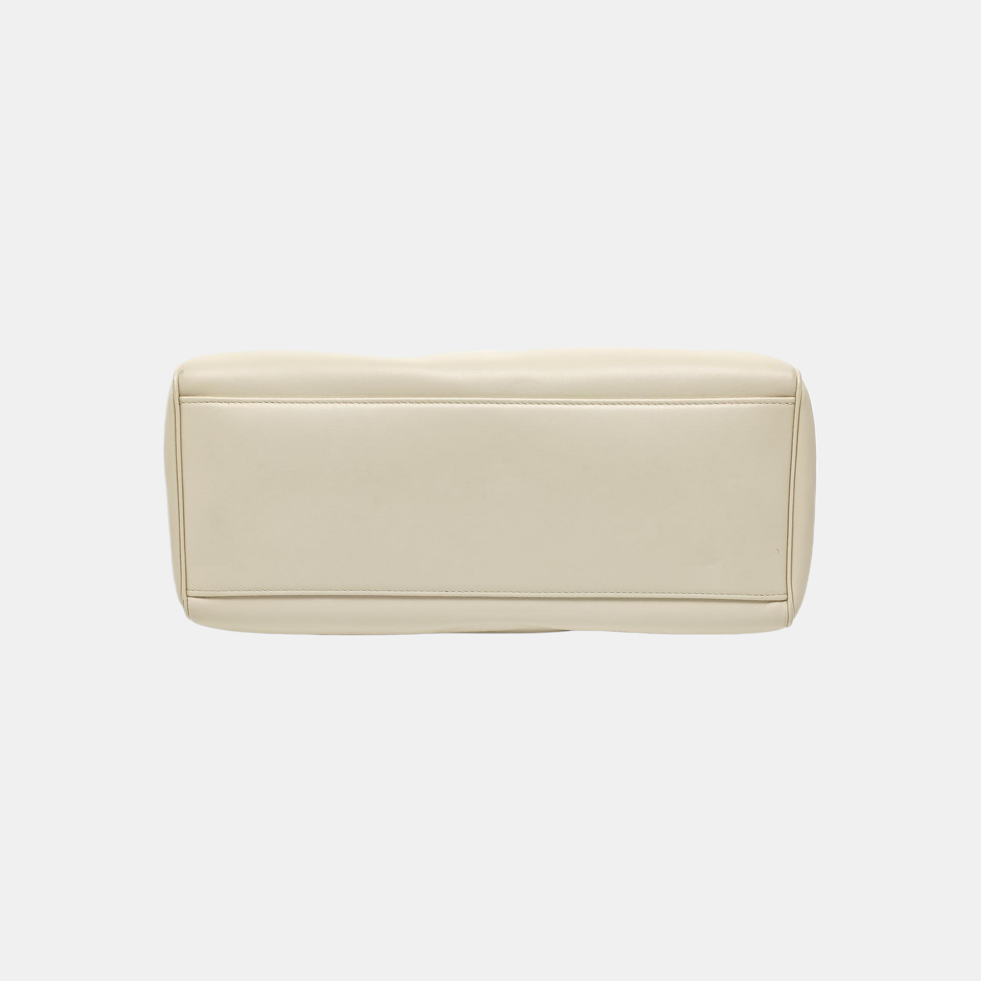 16 Medium Calfskin Beige