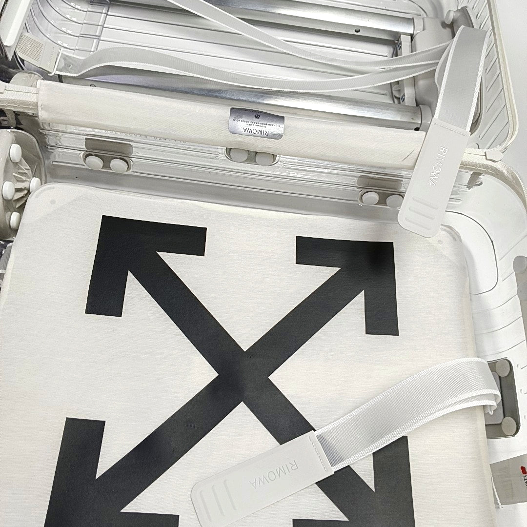 Special Material Luggage White