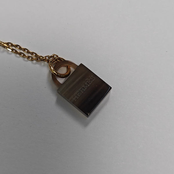 Amulette Metal Gold Necklace