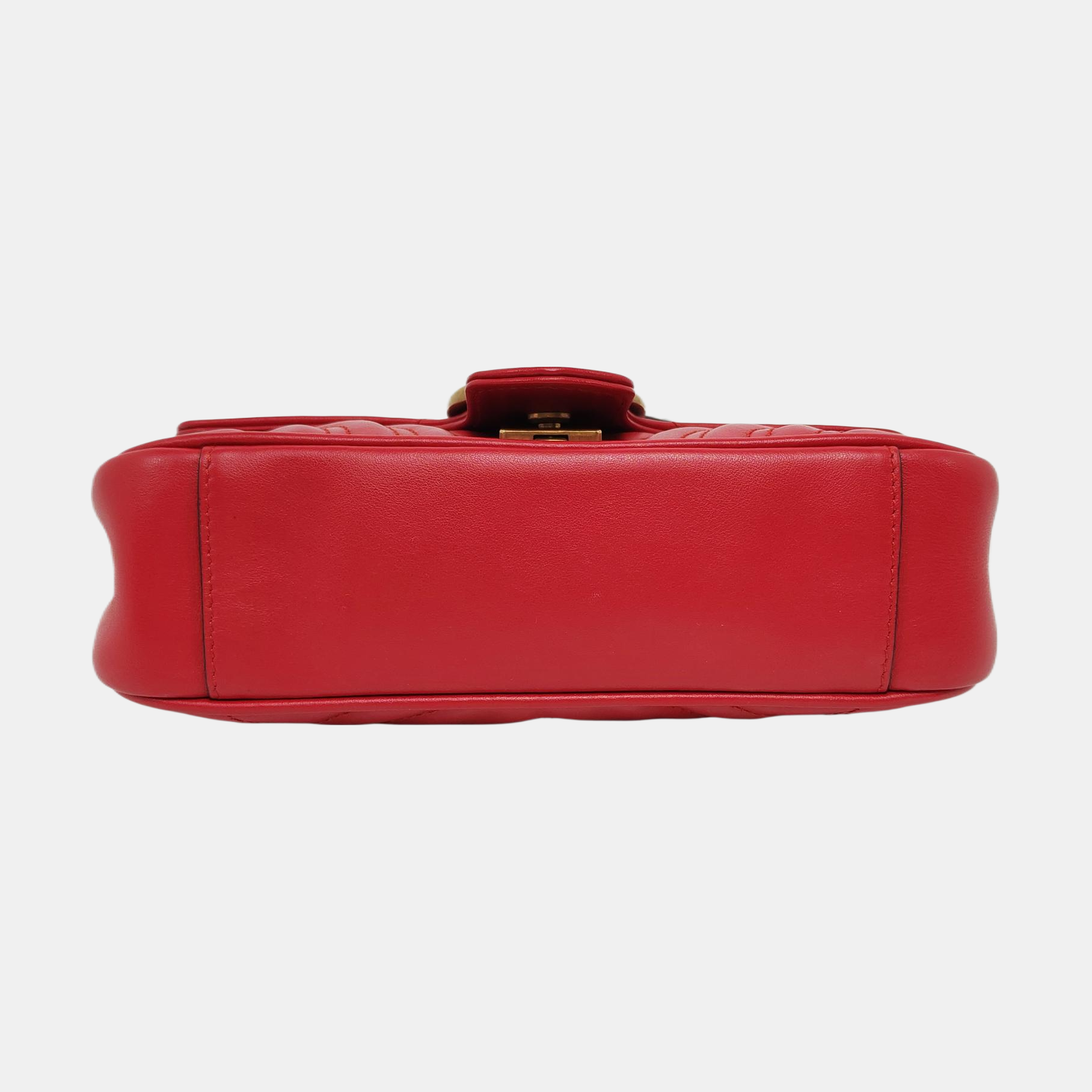 Authenticated pre-owned  GG Marmont Small Quilted Calfskin Red - Crossbody Bag at Looply