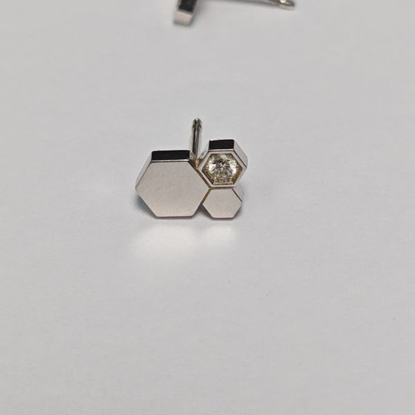 Bee My Love 18k White Gold Silver Stud Earrings