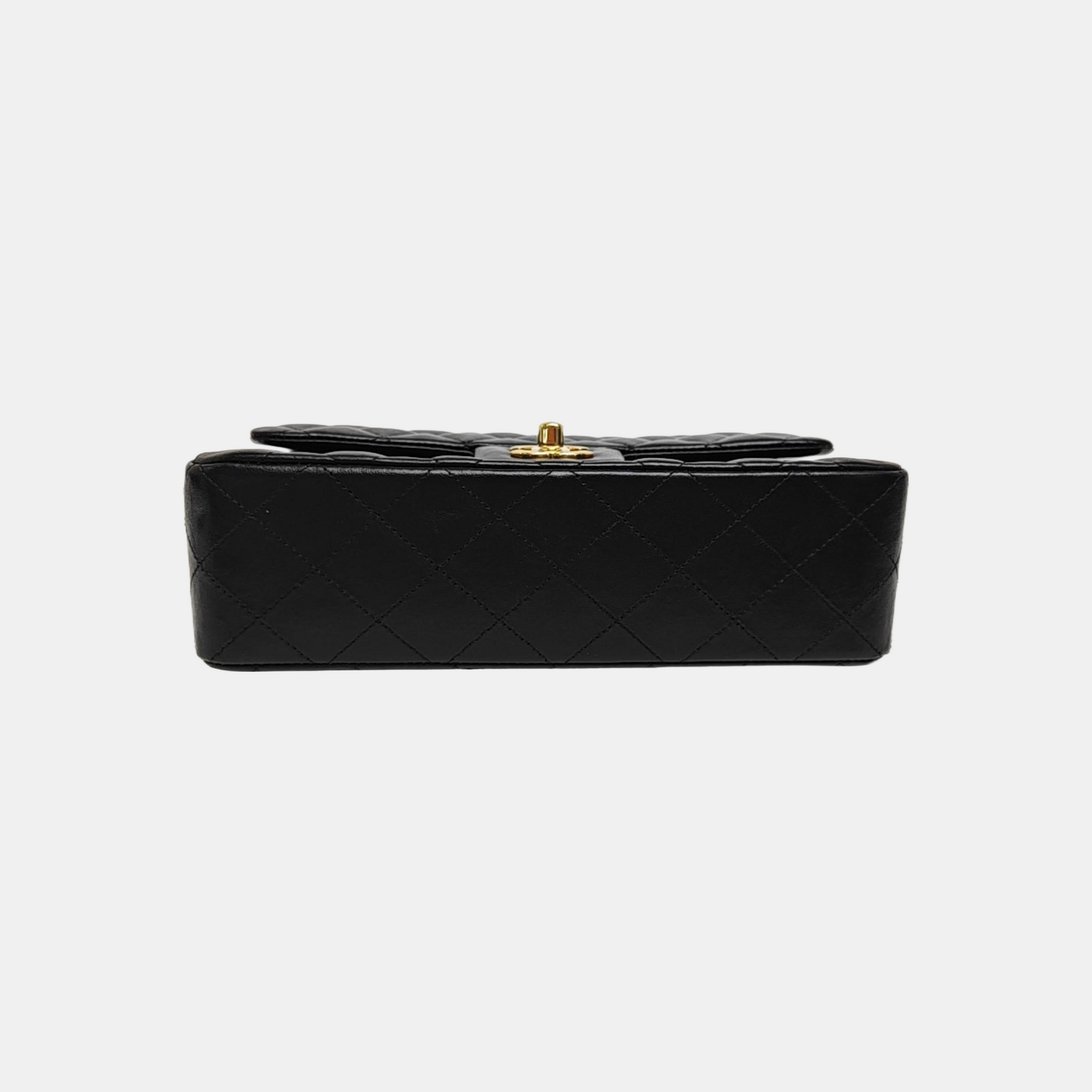 CLASSIC FLAP Small Quilted Lambskin Black
