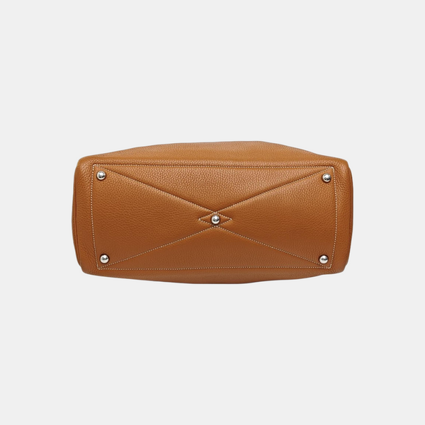 Victoria 35 Clemence Brown