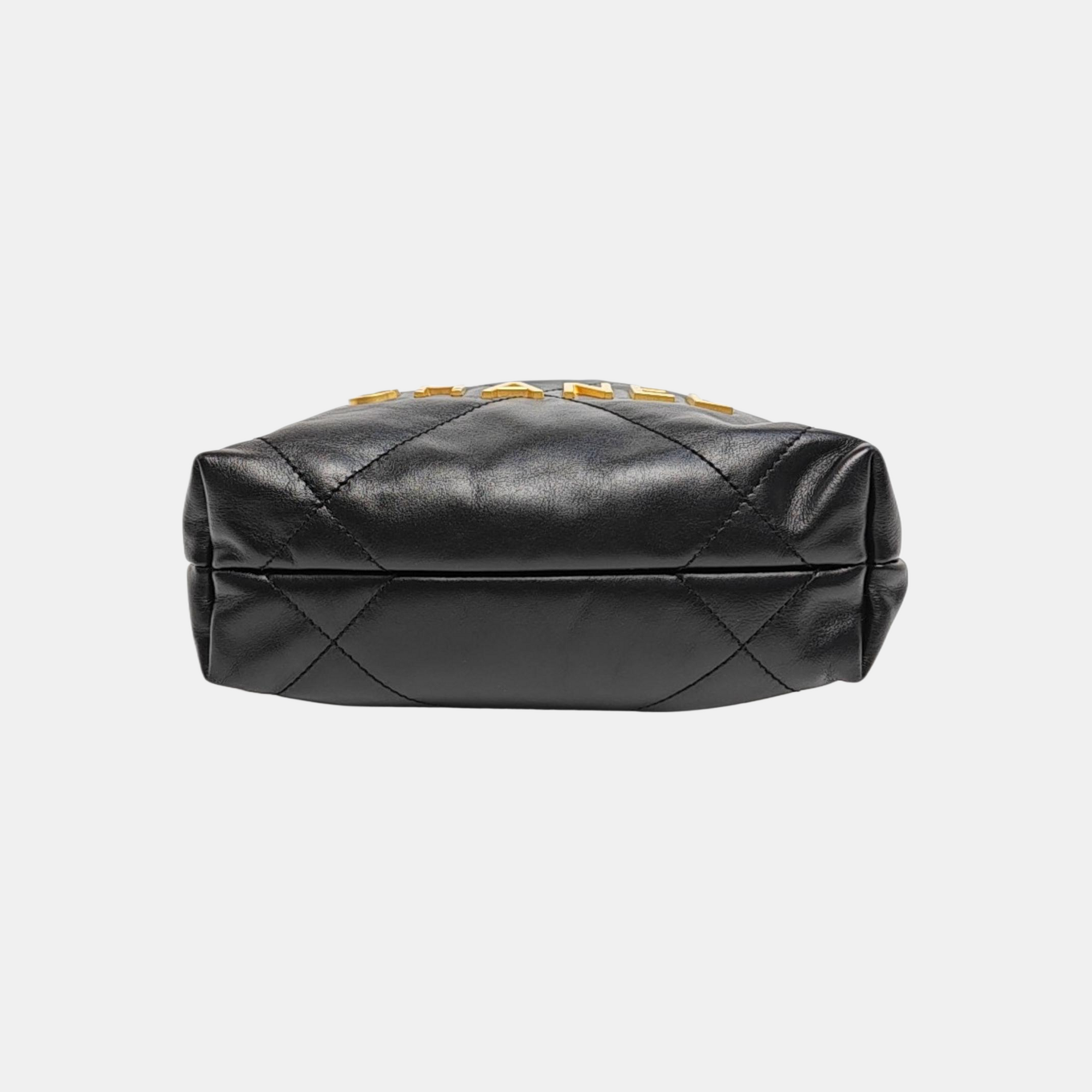 CHANEL 22 Mini Quilted Calfskin Black