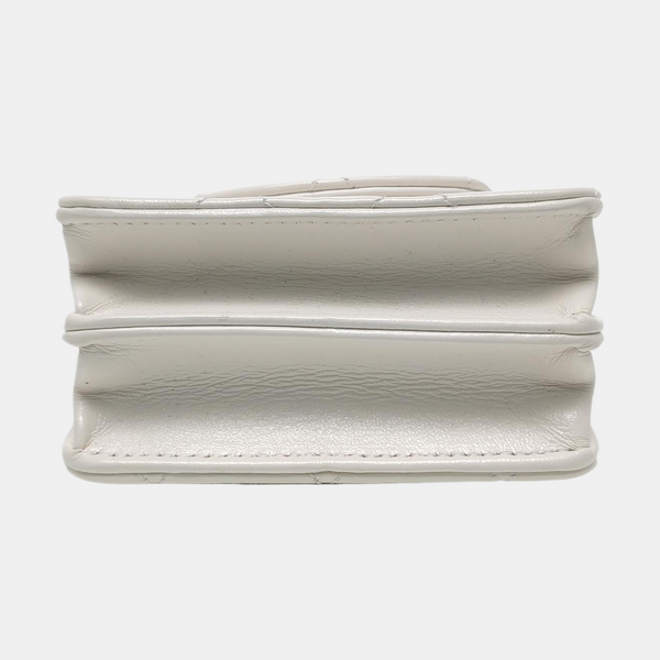 Authenticated pre-owned  WOC Quilted Lambskin White - Shoulder Bag at Looply