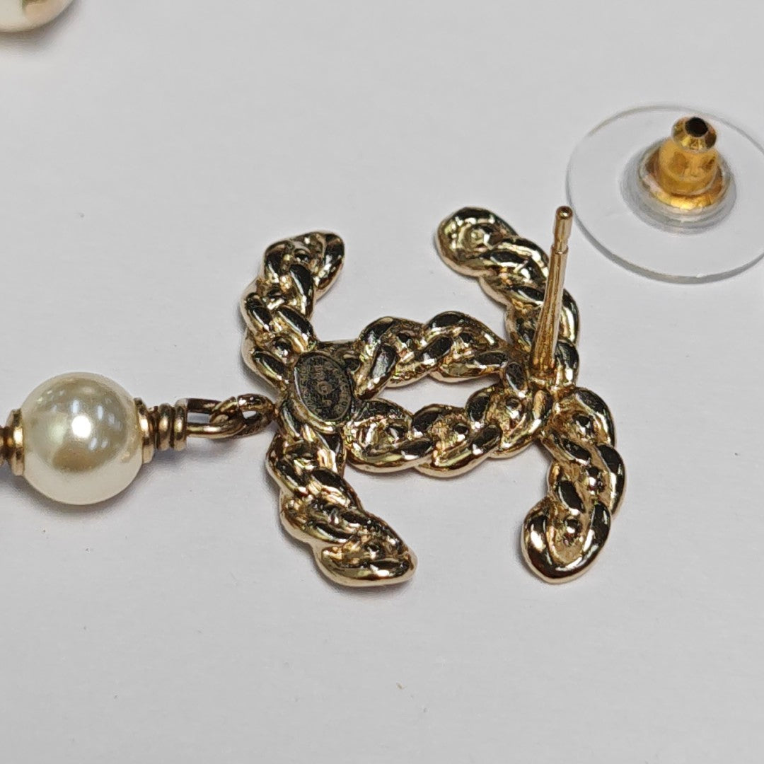 Metal Gold Earrings
