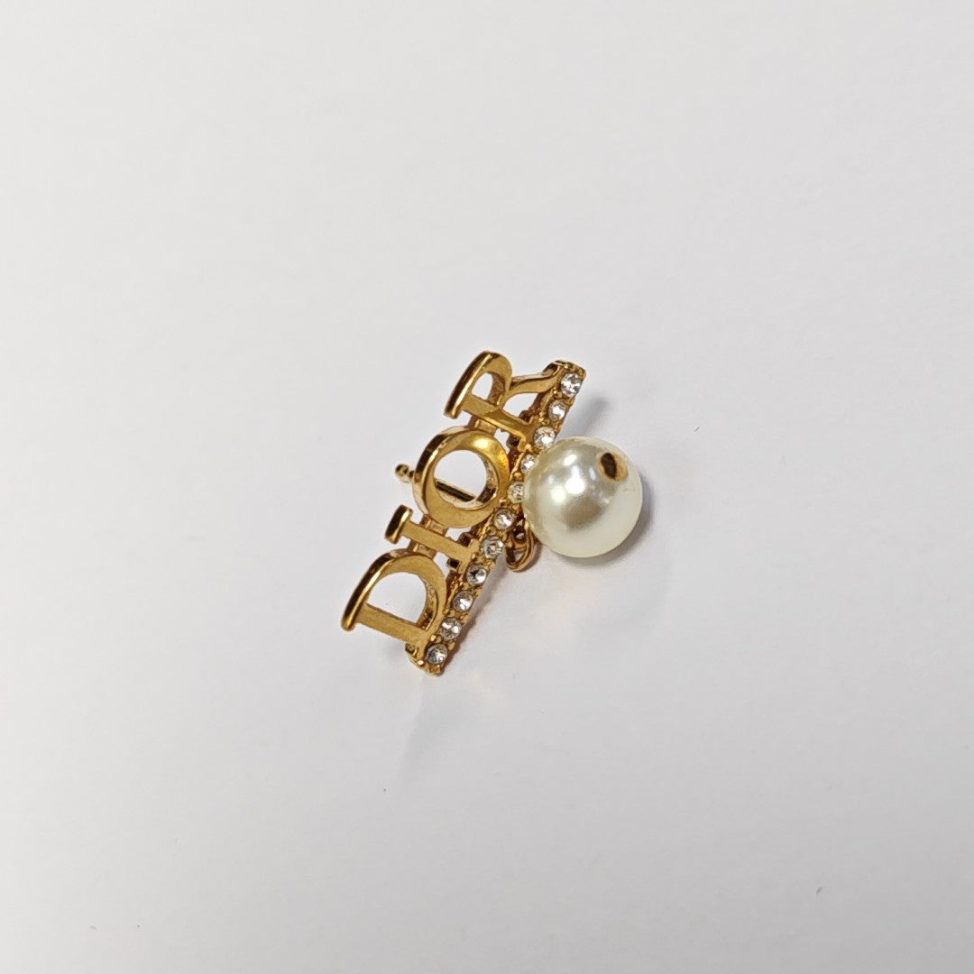 Metal Gold Stud Earrings