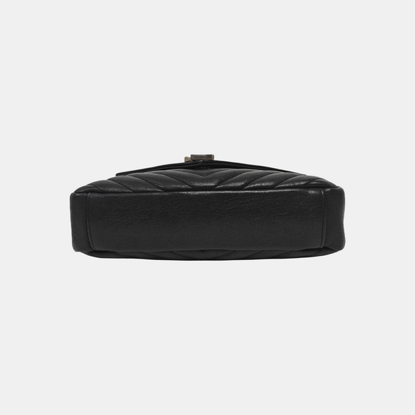 COLLEGE Medium Chevron Lambskin Black