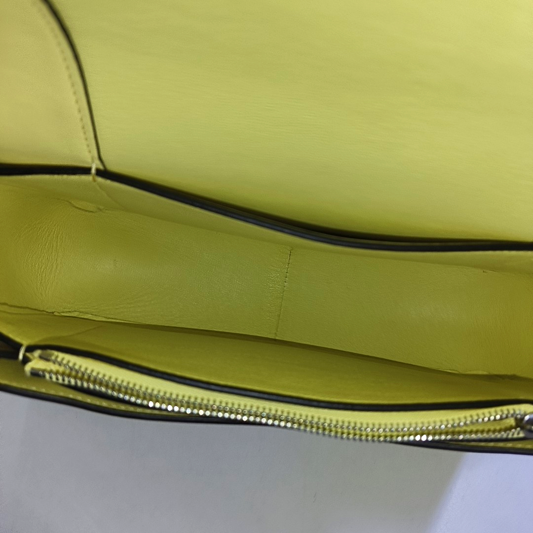 Authenticated pre-owned  FRAME Medium Calfskin Multicolor - Crossbody Bag at Looply