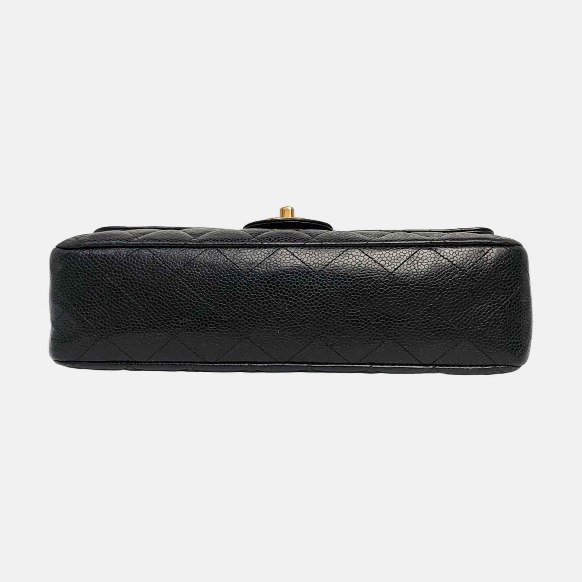 CLASSIC FLAP Medium Quilted Grained Calfskin Black