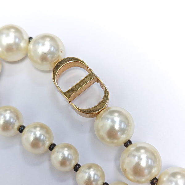 Faux Pearl White Necklace