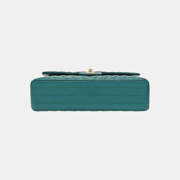 CLASSIC FLAP Medium Chevron Grained Calfskin Green