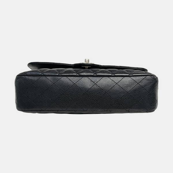 Authenticated pre-owned  CLASSIC FLAP Medium Quilted Grained Calfskin Black - Crossbody Bag at Looply