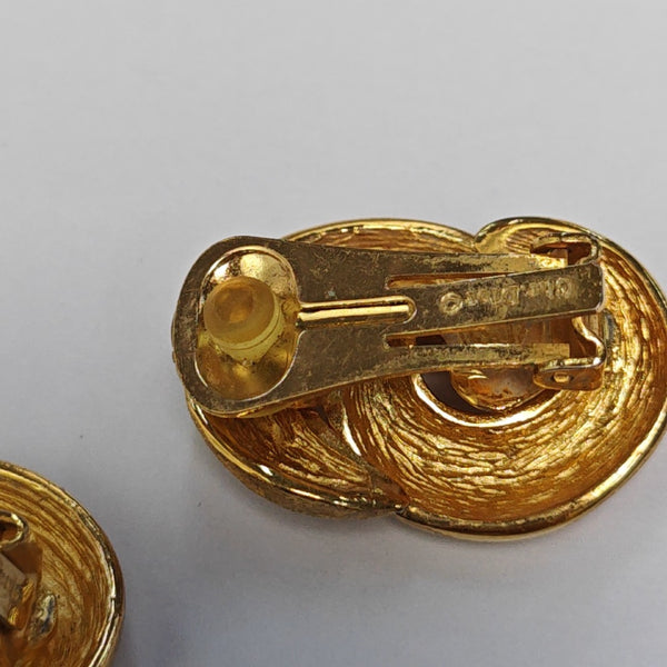 Twist Round Metal Gold Clip On Earrings