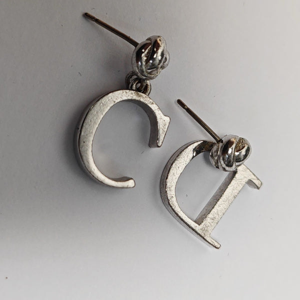 Petit CD Metal Silver Earrings