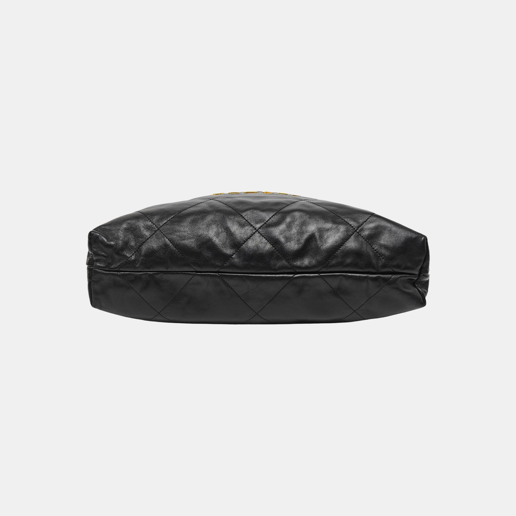 CHANEL 22 Medium Quilted Calfskin Black