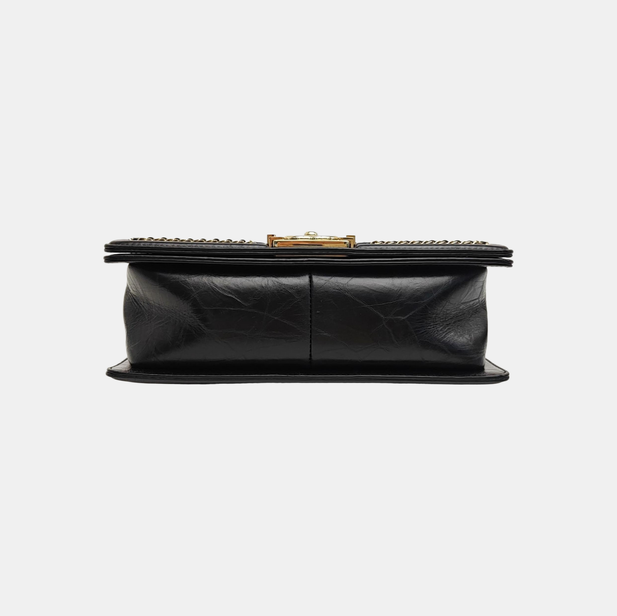 BOY CHANEL Medium Chevron Calfskin Black