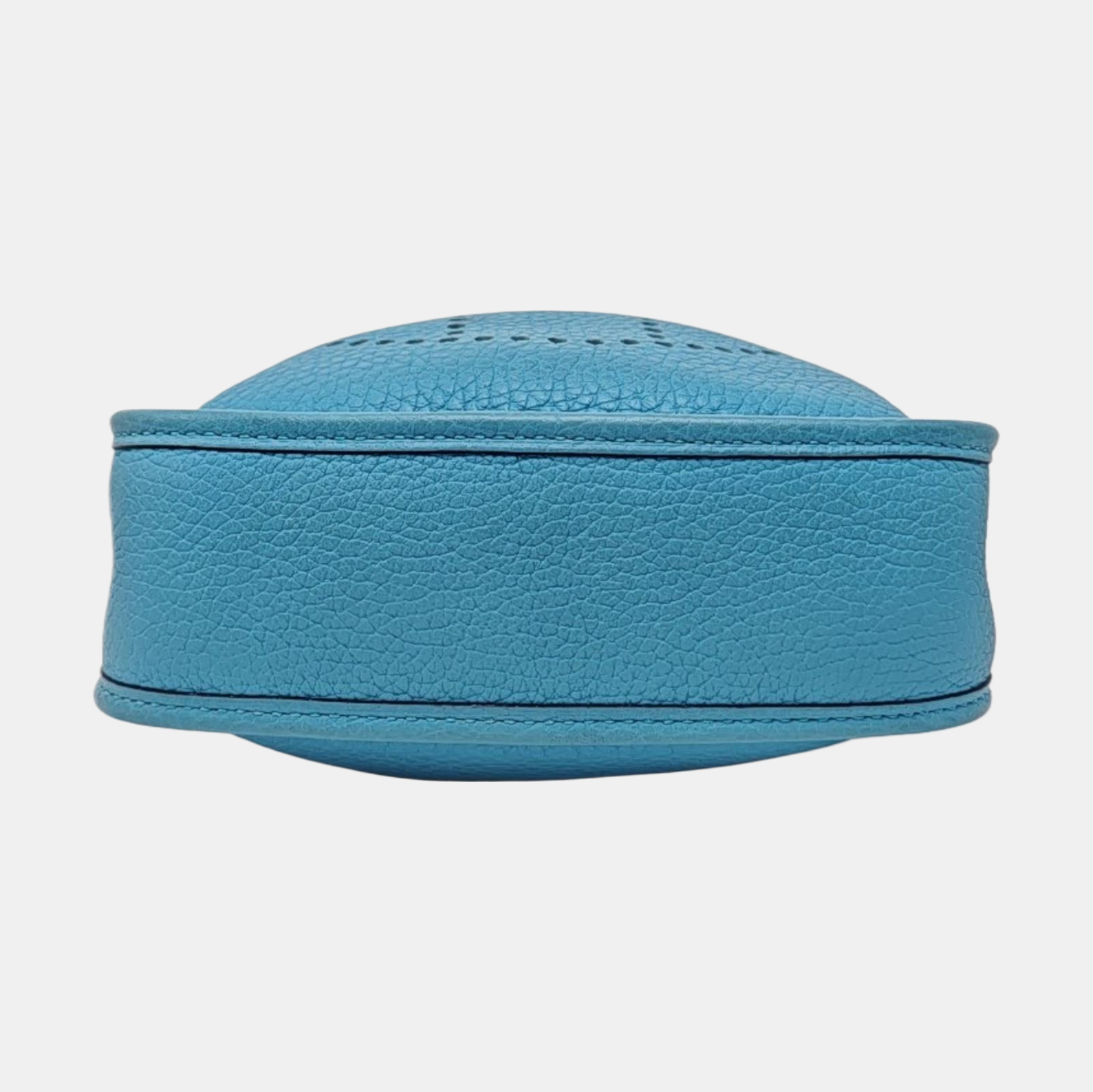 Authenticated pre-owned  Evelyne TPM Clemence Blue - Shoulder Bag at Looply