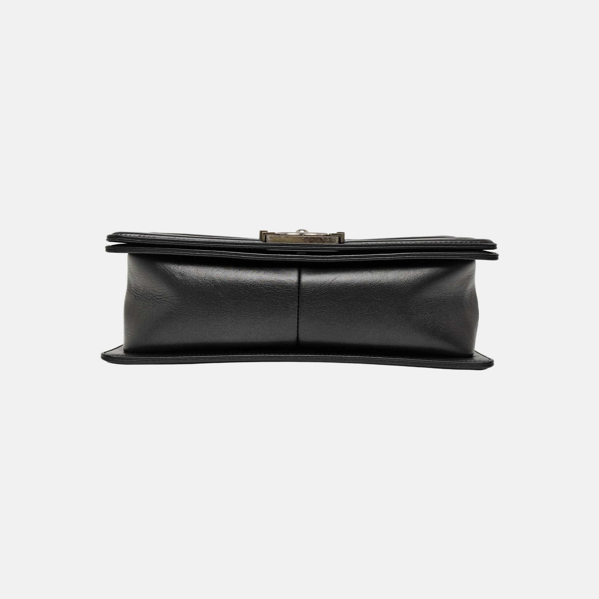 BOY CHANEL Medium Quilted Calfskin Black