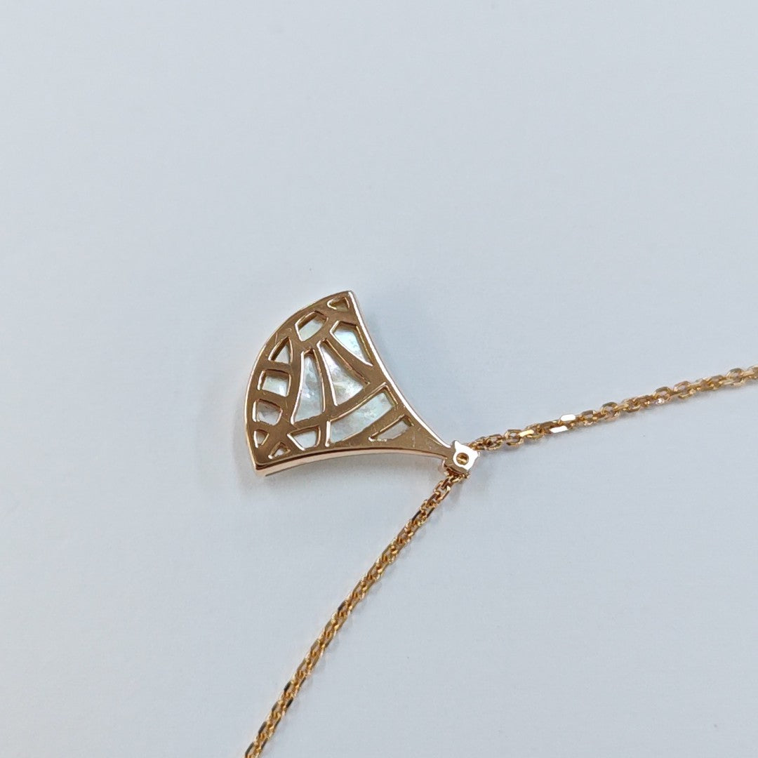 DIVAS' DREAM 18k Rose Gold Necklace