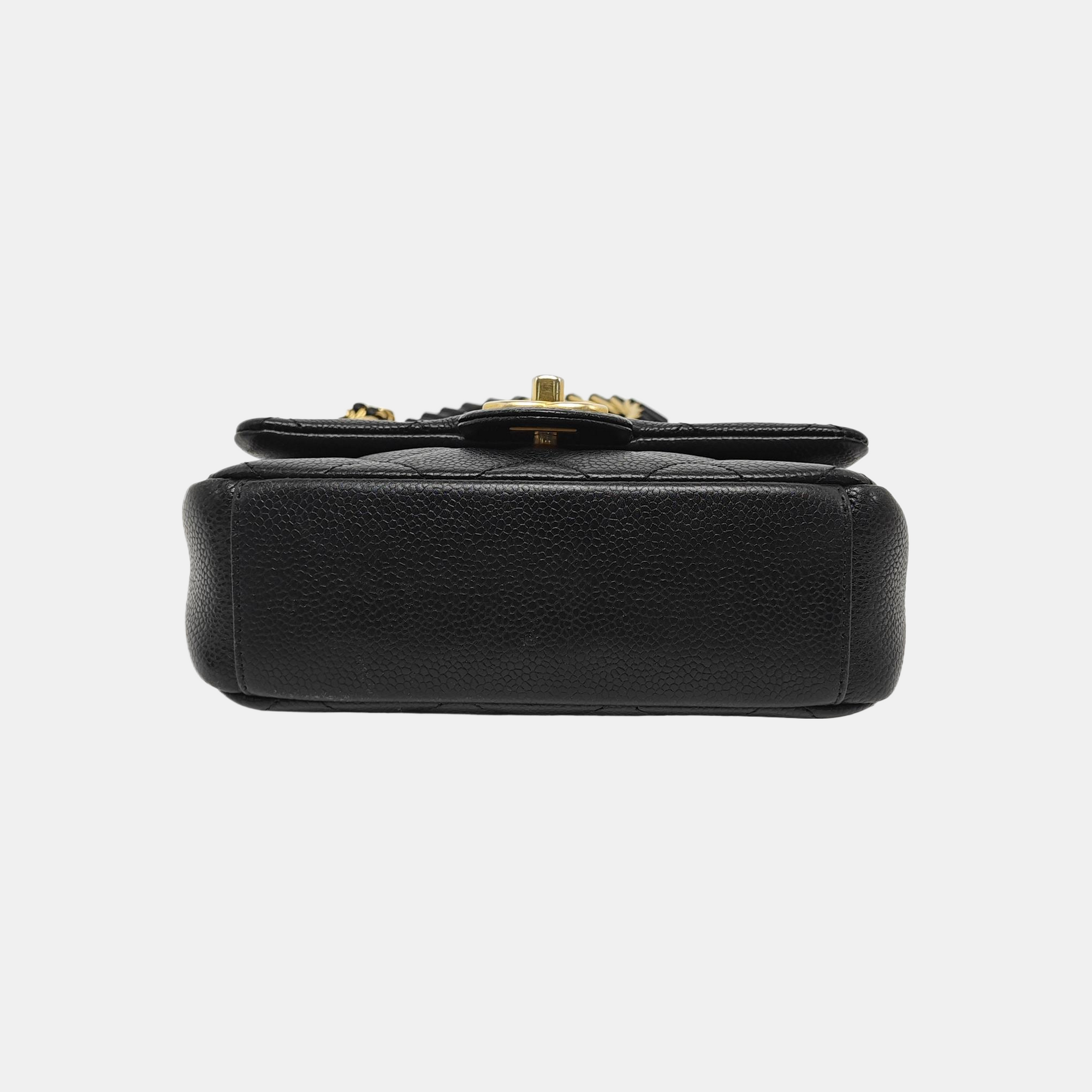 Authenticated pre-owned  CLASSIC FLAP Small Quilted Grained Calfskin Black - Shoulder Bag at Looply