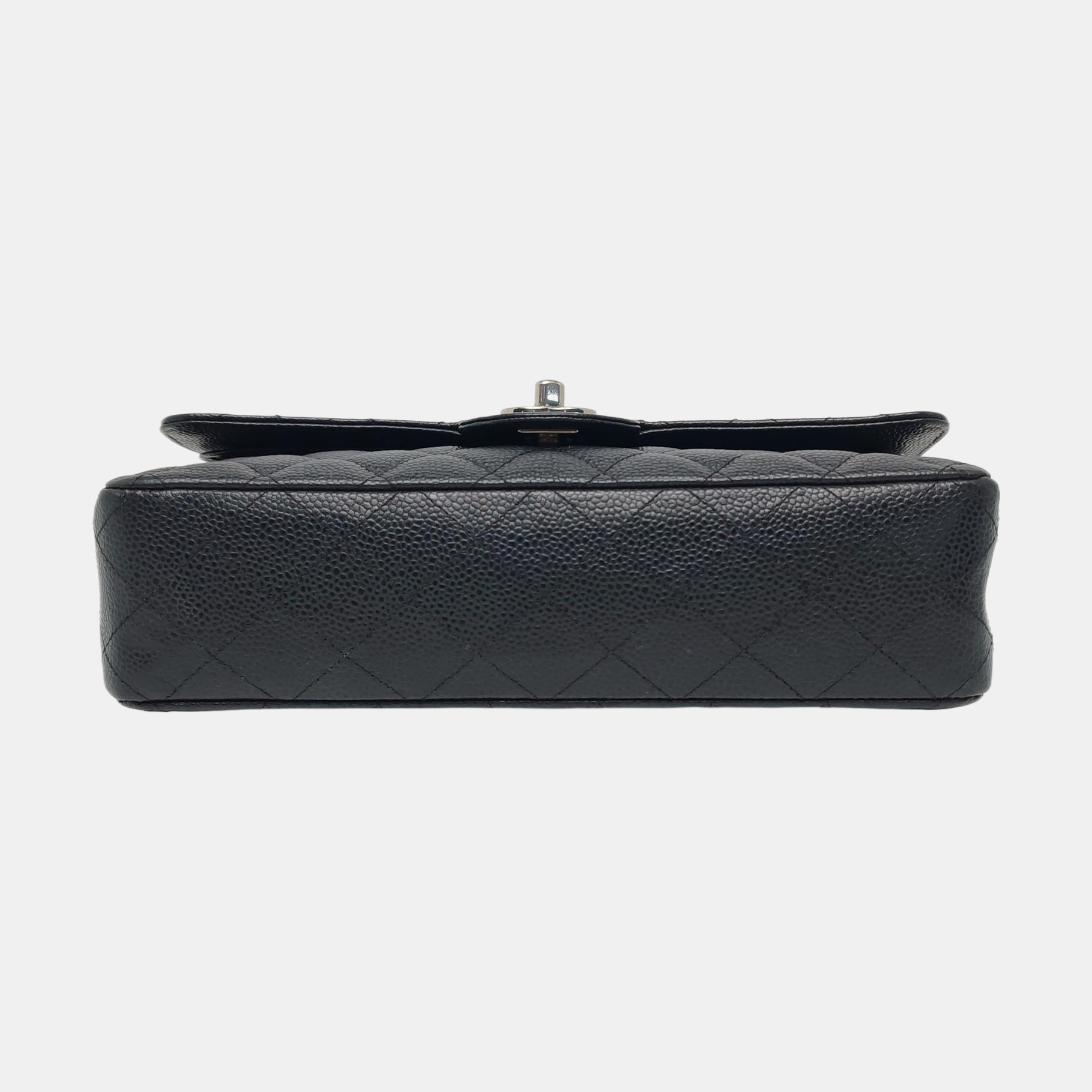 CLASSIC FLAP Medium Quilted Grained Calfskin Black