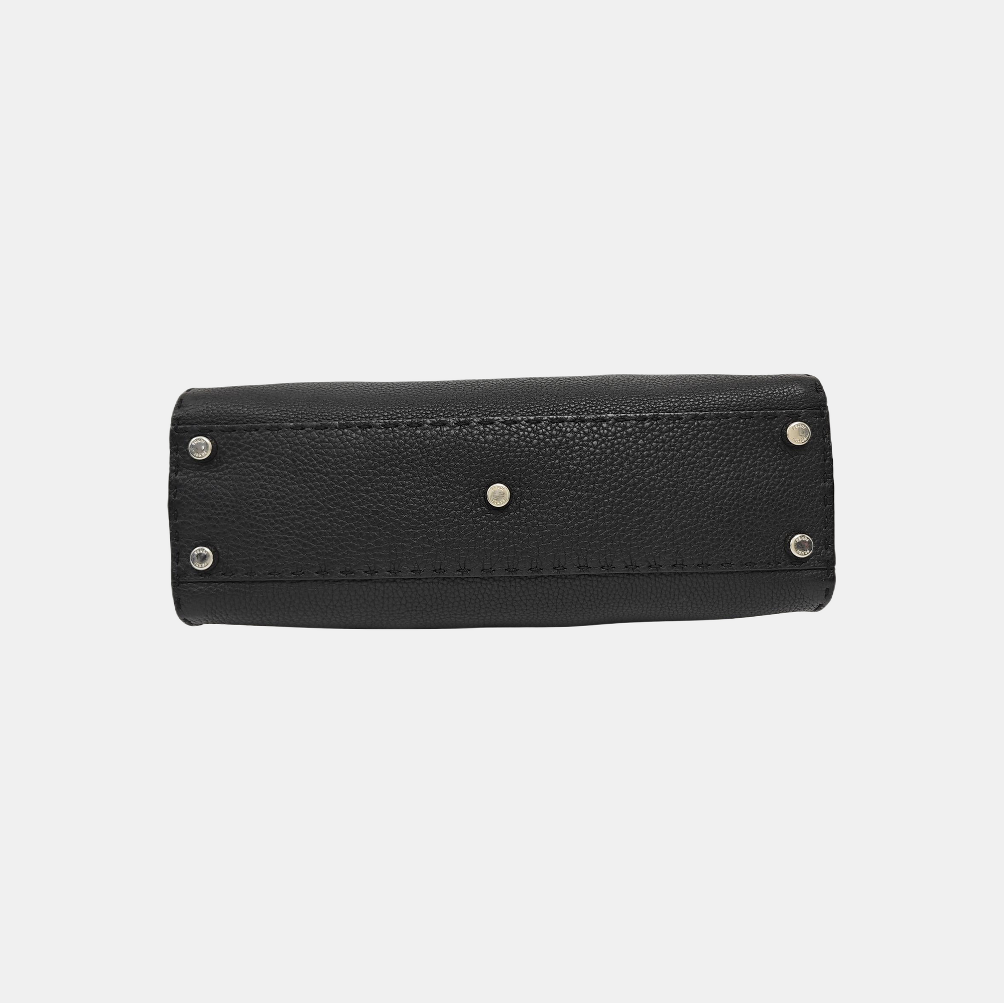 Peekaboo  Essential Medium Calfskin Black