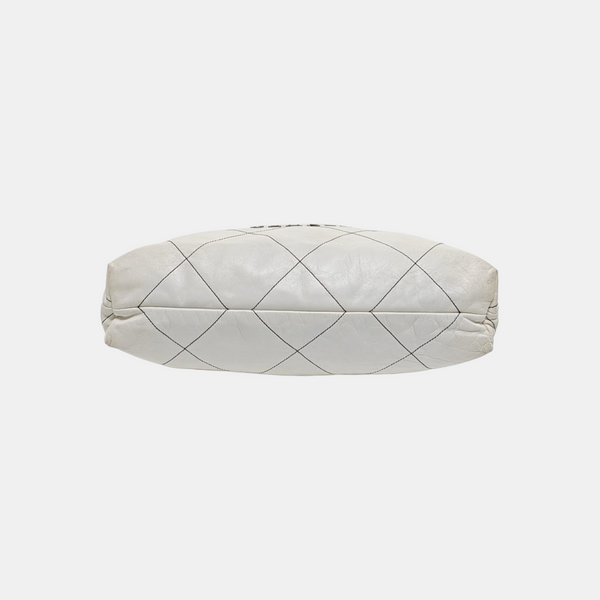CHANEL 22 Medium Quilted Calfskin White